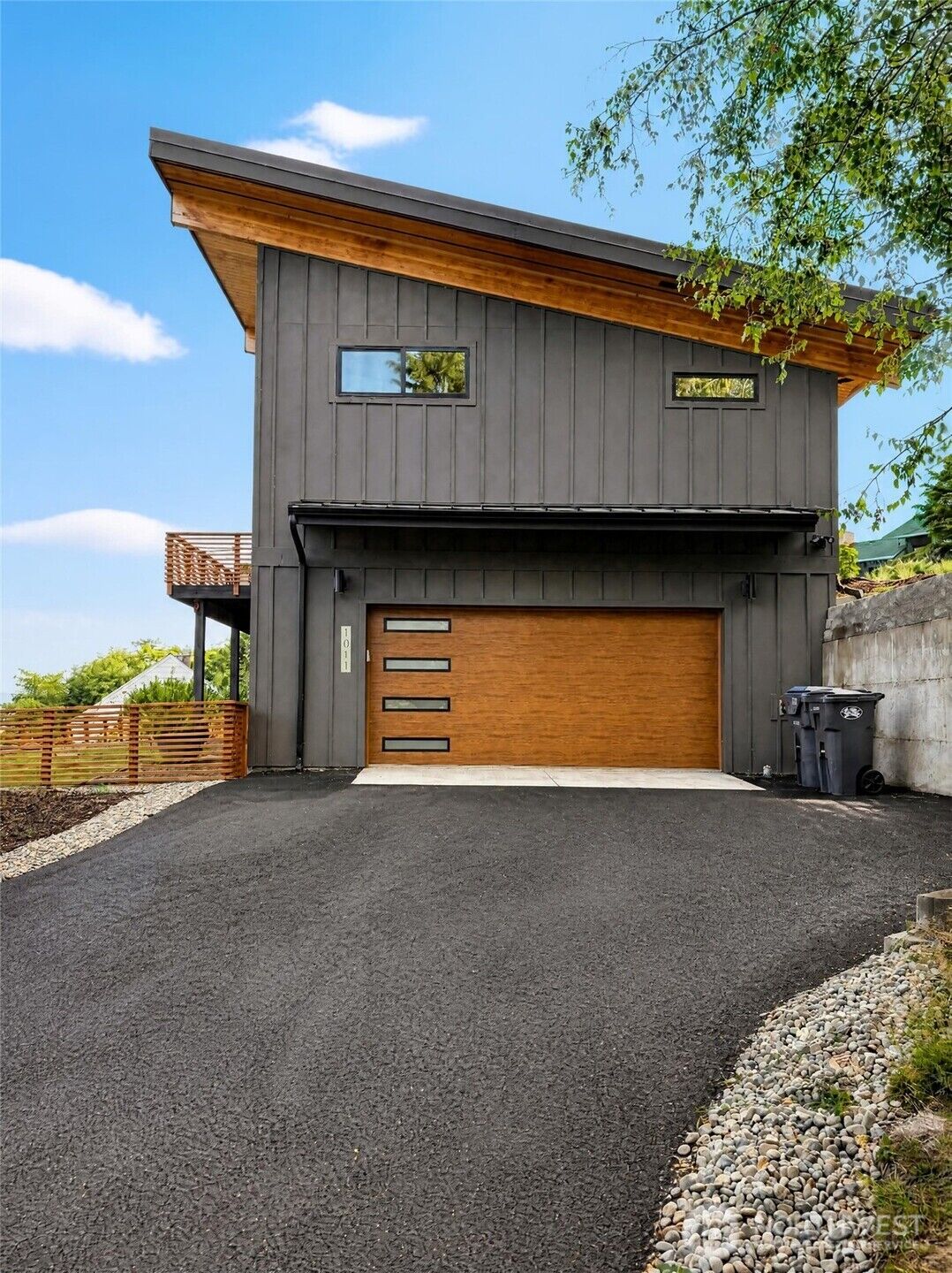 Property Photo:  1011  Alden Road  WA 98520 