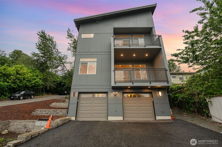 Property Photo: 5426 31st Avenue S WA 98108