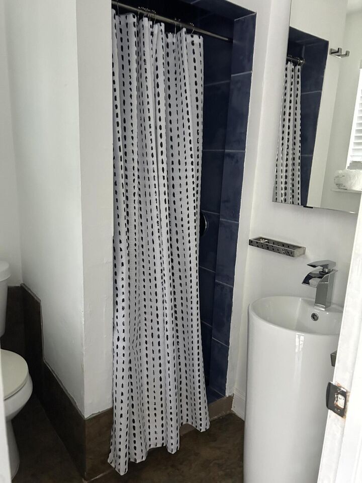 Property Photo:  1900 Fillmore Street  FL 33020 