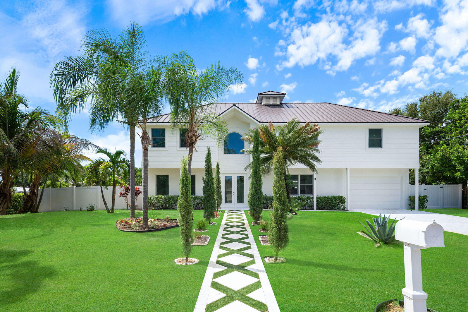 Property Photo:  100 Norwood Road  FL 33469 