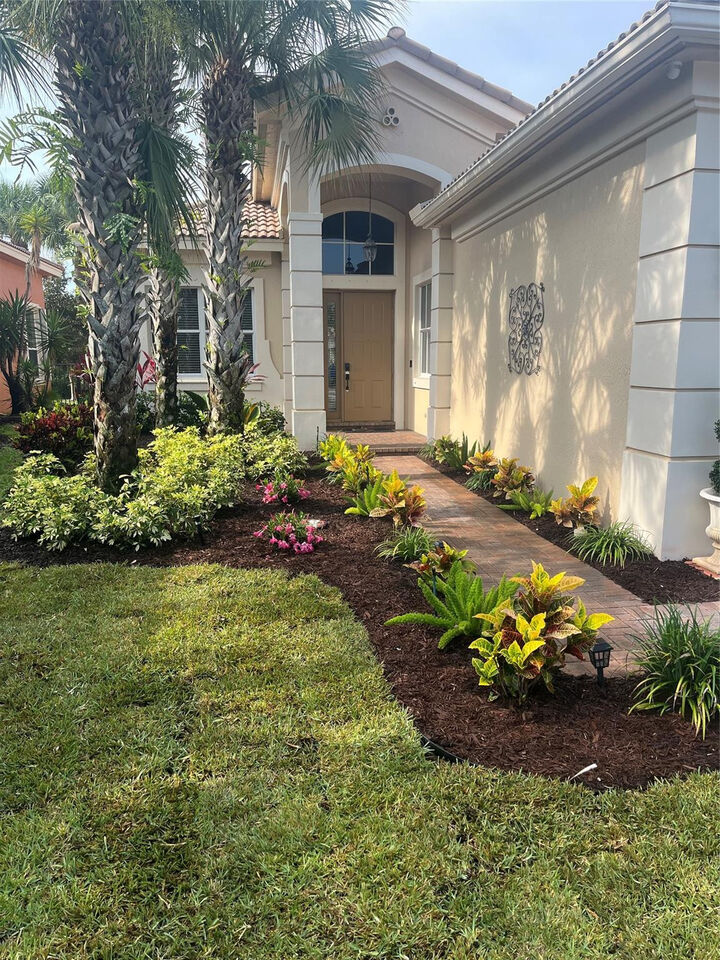 Property Photo: 12200 NW 77th Manor FL 33076