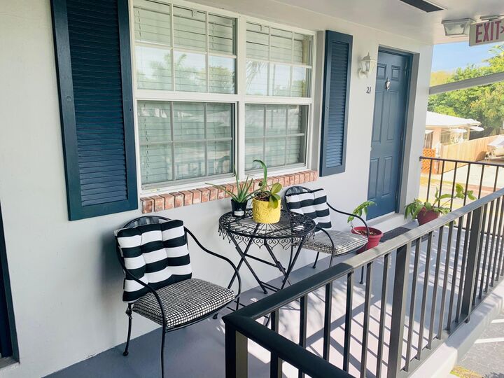 Property Photo:  2701 Middle River Drive 21  FL 33306 