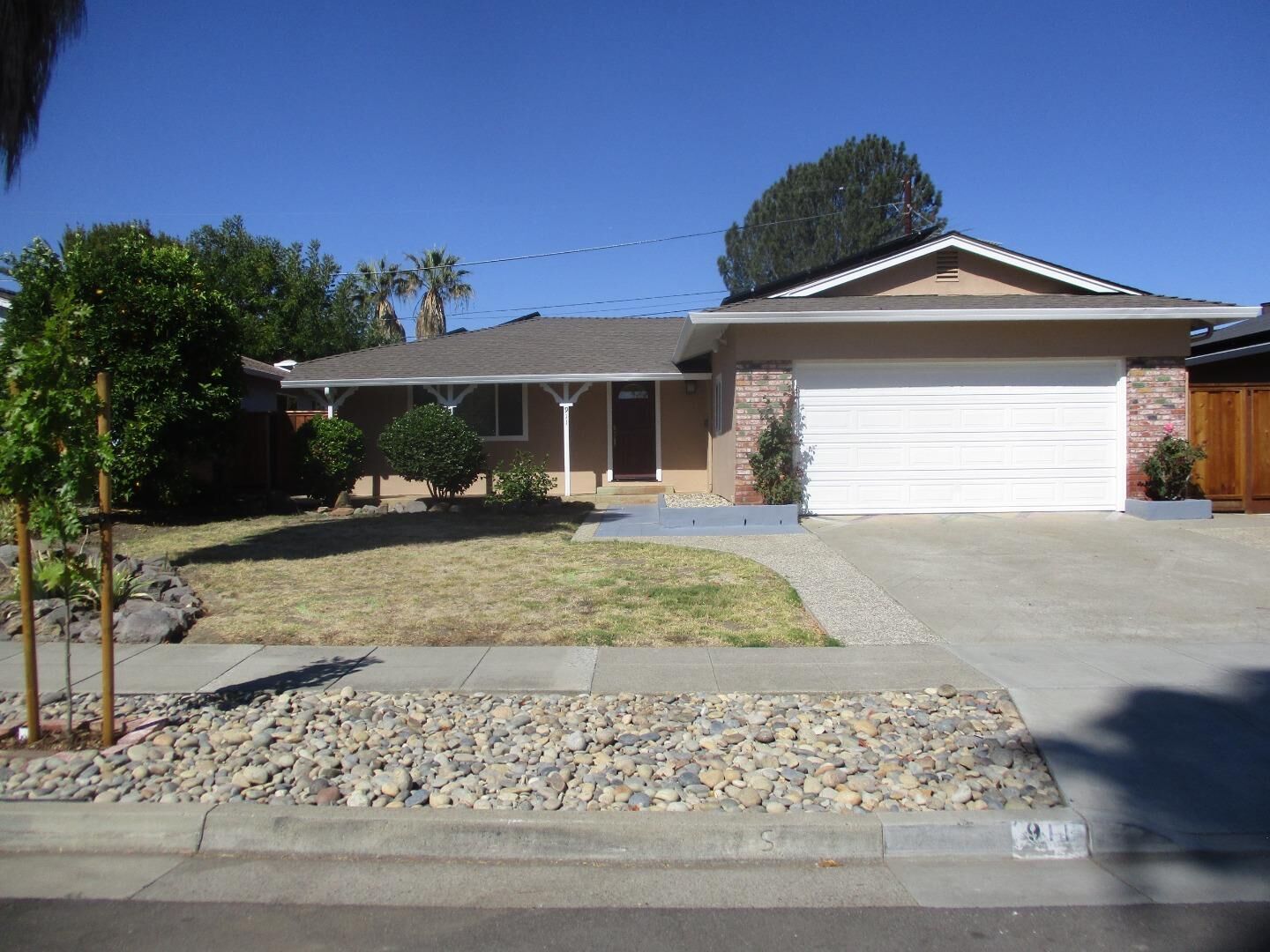 Property Photo: 911 Camellia Way CA 95117