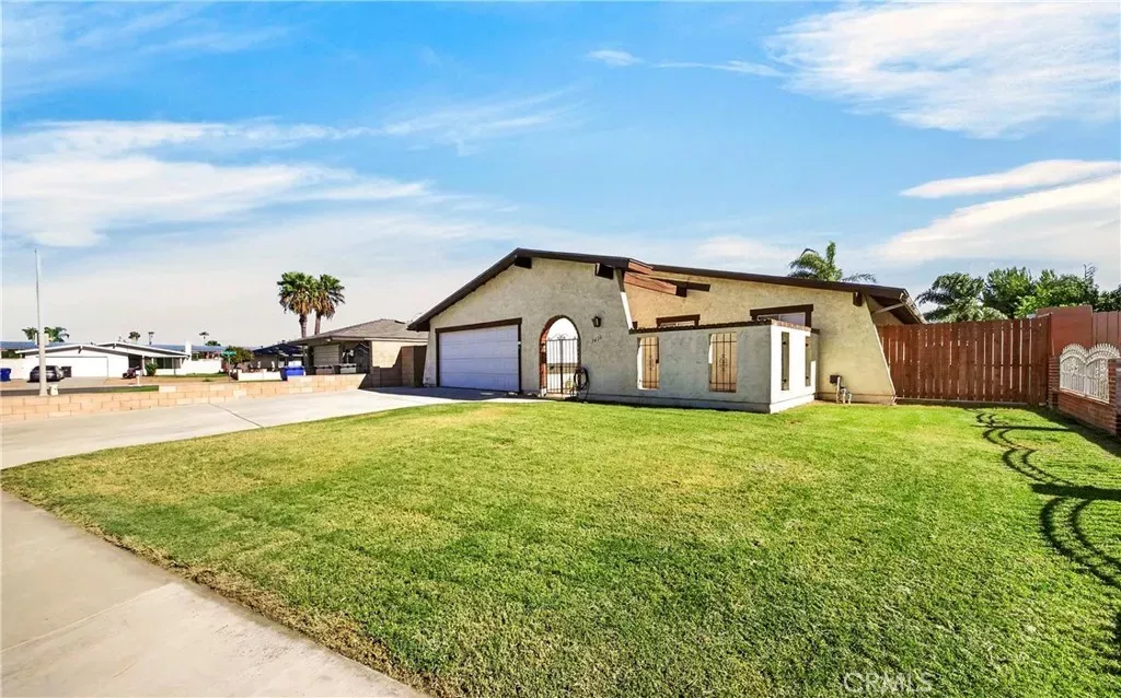 Property Photo: 7616 Della CA 92503