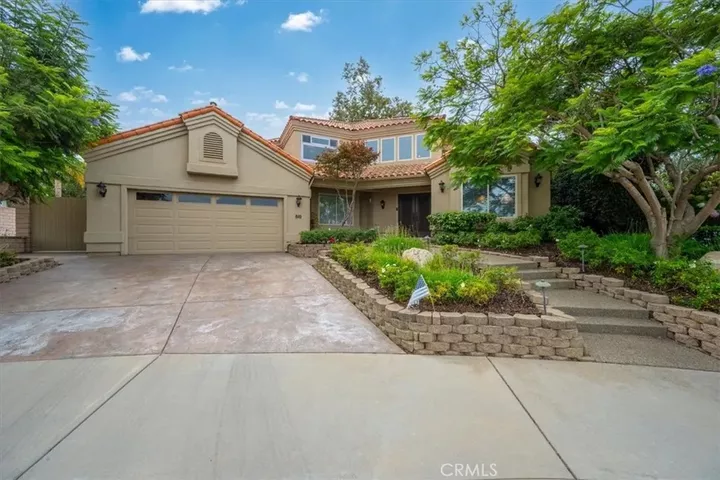 Property Photo:  810 Fairway Vista  CA 93455 