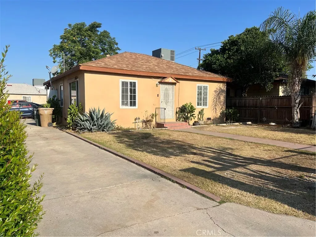 Property Photo:  1300 Stockton  CA 93305 