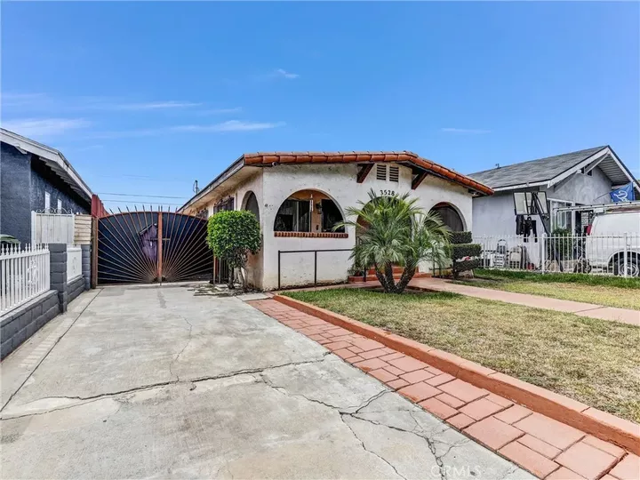 Property Photo:  3528 Beswick  CA 90023 