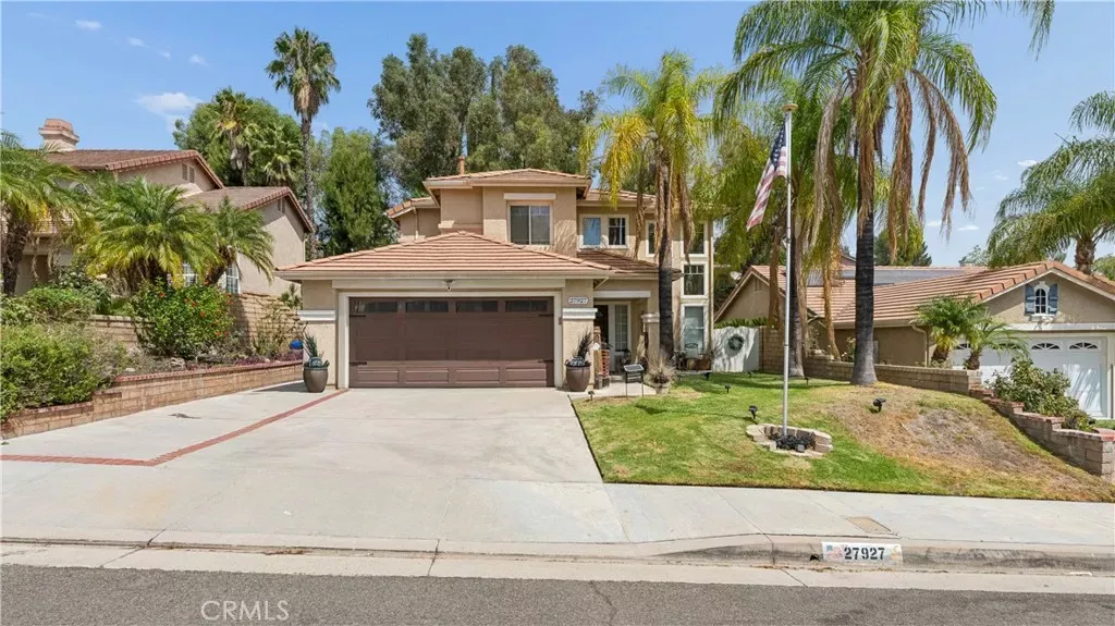 Property Photo:  27927 Lassen  CA 91384 
