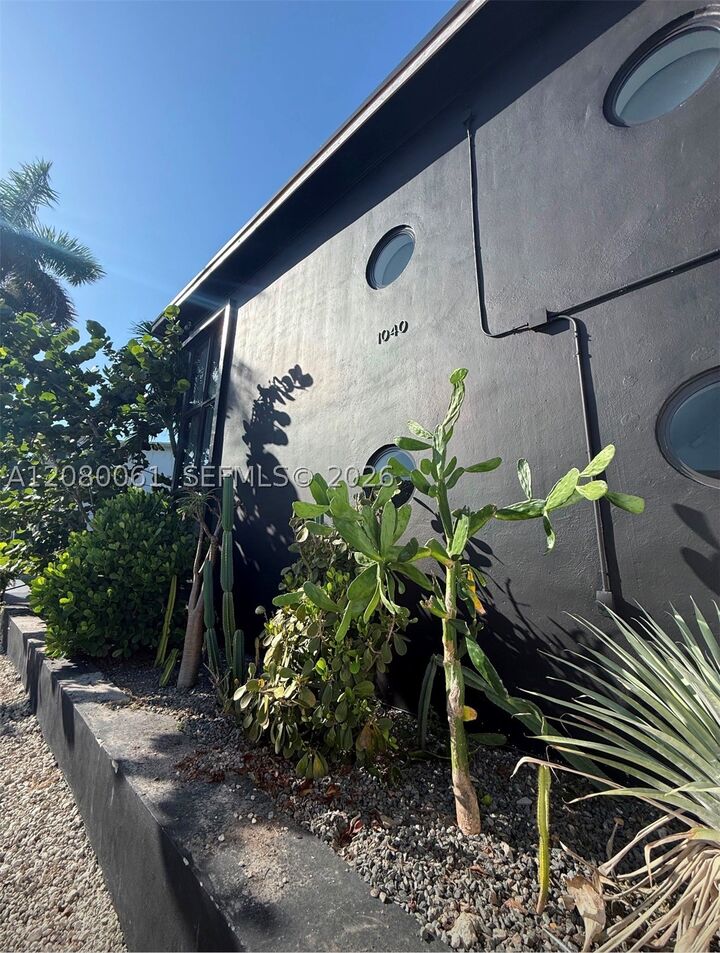 Property Photo:  1040 NE 78th St Rd 2  FL 33138 