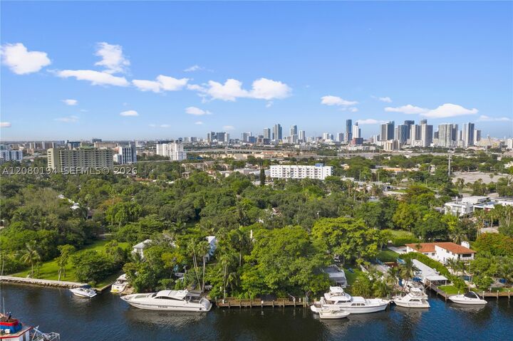 Property Photo: 743 NW 9th Ave 1 FL 33136