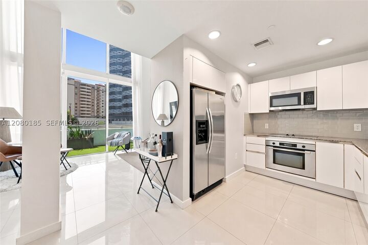 Property Photo:  1050 Brickell Ave 214  FL 33131 