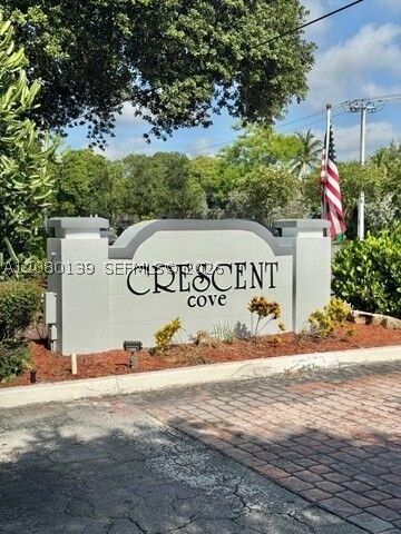 Property Photo: 3182 Coral Lake Ln 3182 FL 33065