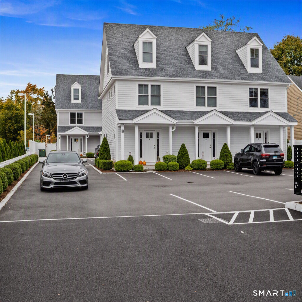 Property Photo:  4 Orchard Street  CT 06830 