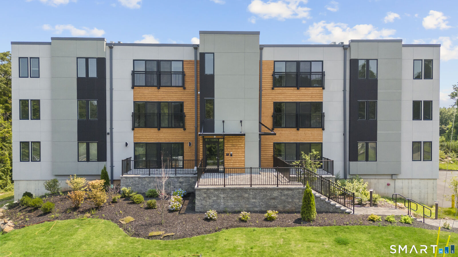 Property Photo: 245 East Main Street 5 CT 06405