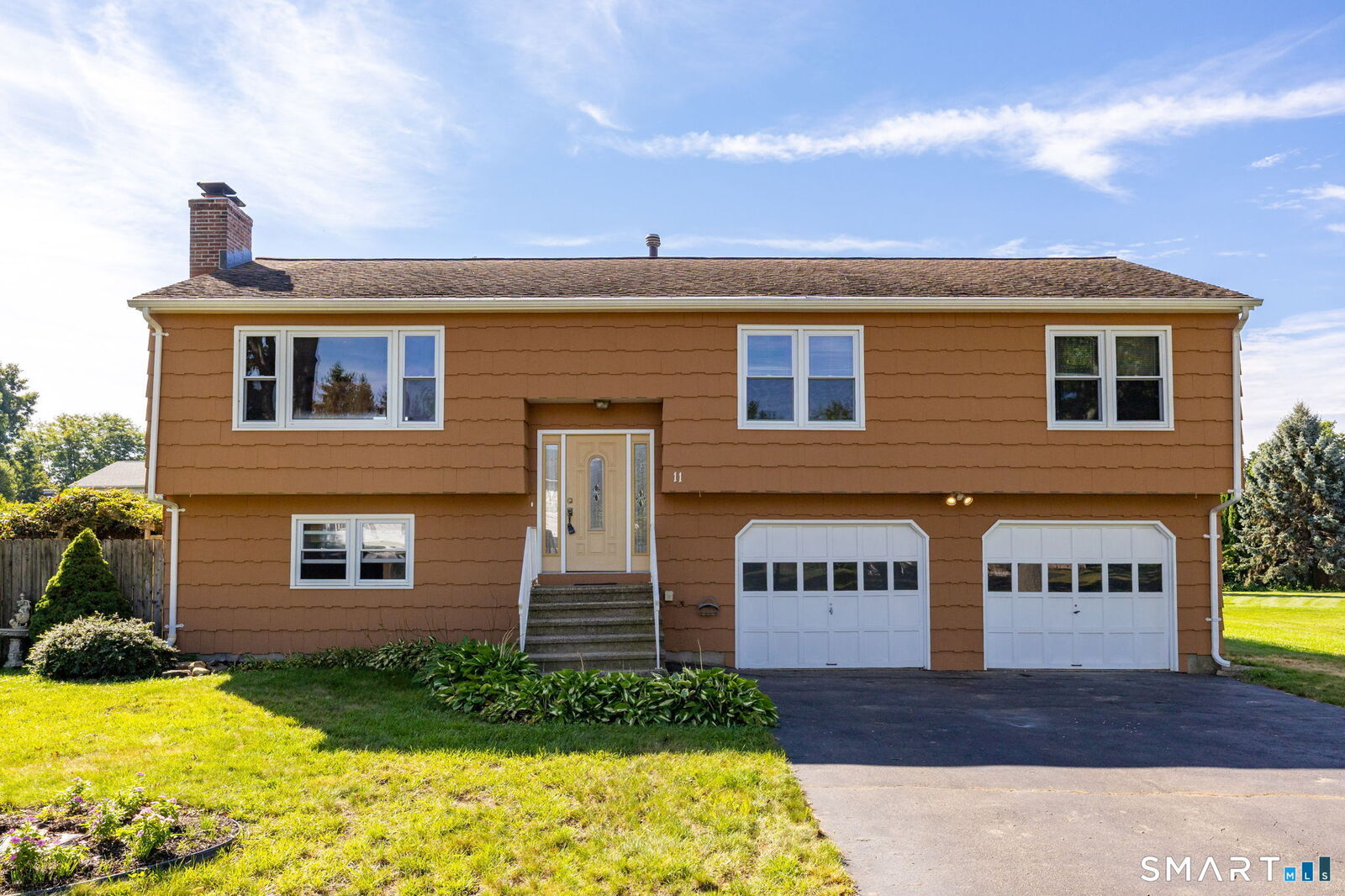 Property Photo: 11 Londonderry Lane CT 06460