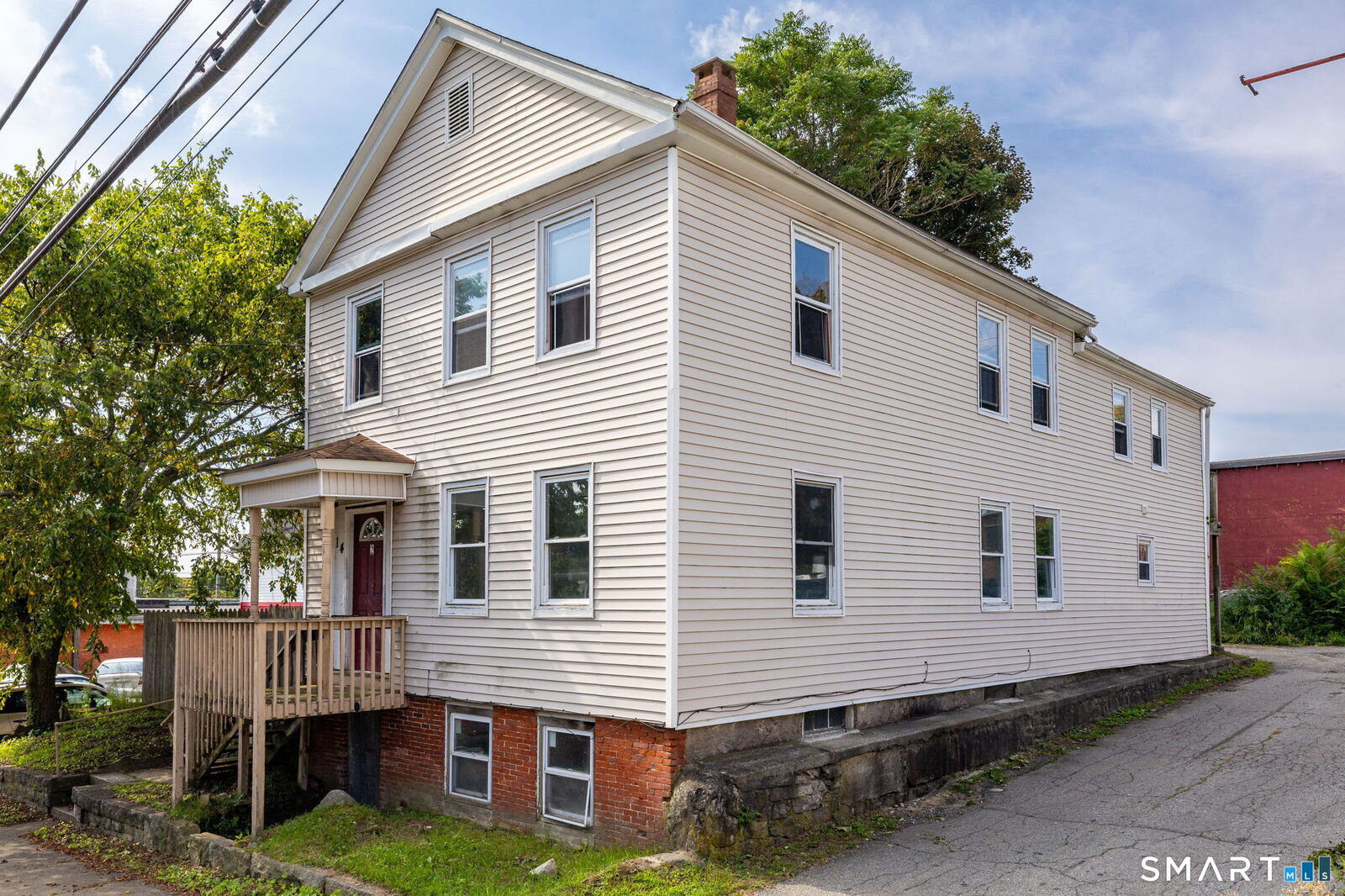 Property Photo: 14 Blackhall Street CT 06320