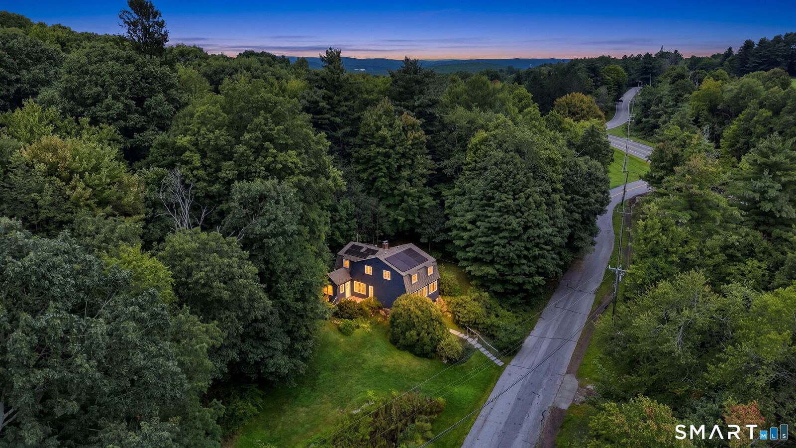 Property Photo:  85 East Litchfield Road  CT 06759 