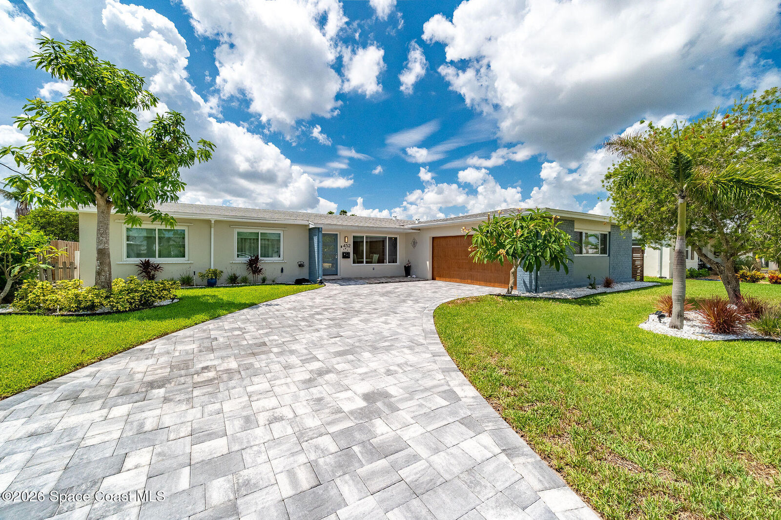 Property Photo: 452 Cardinal Drive FL 32937