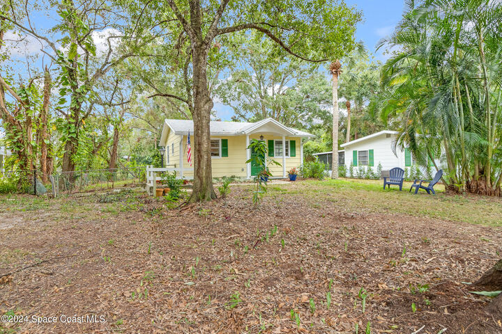 Property Photo:  6725 Blue Jay Lane  FL 32904 
