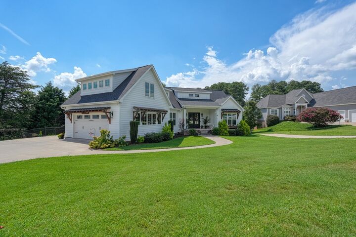Property Photo:  712 Tinsberry Lane  SC 29349 