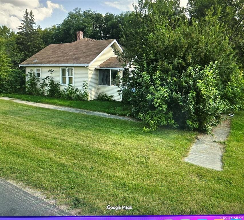 Property Photo:  600 3rd Avenue  SK S0K 1B0 