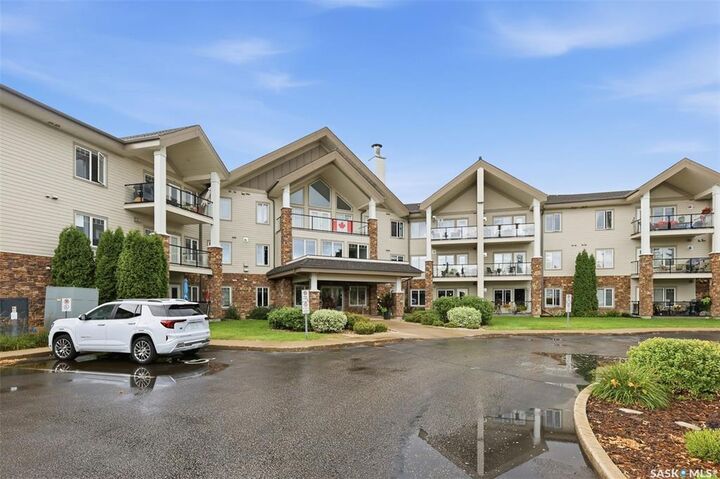 Property Photo: 1010 Ruth Street 115 SK S7J 4M9