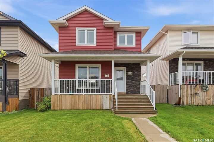 Property Photo:  518 Klassen Crescent  SK S7R 0G2 