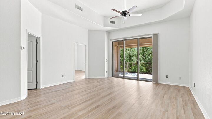 Property Photo: 13401 N Rancho Vistoso Boulevard 204 AZ 85755
