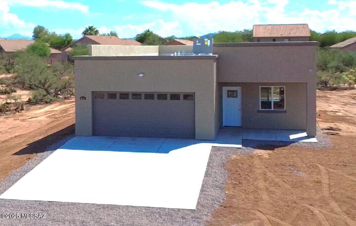Property Photo: 7095 W Los Reales Road W AZ 85757
