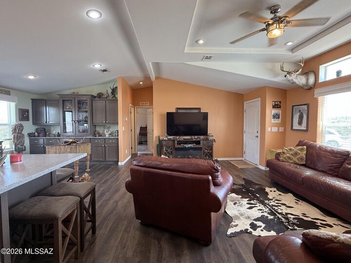 Property Photo: 3302 W Thunderbird Trail AZ 85602
