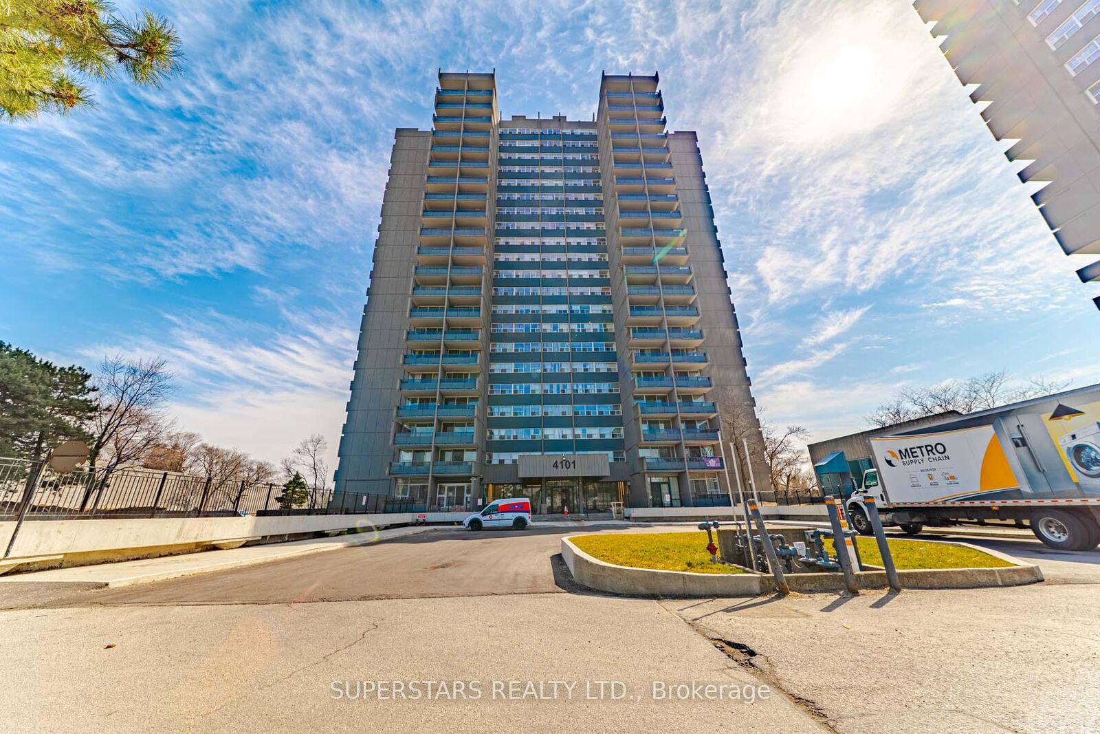 Property Photo:  4101 Sheppard Avenue E 1006  ON M1S 3H3 