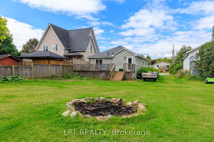 Property Photo:  837 Montsell Avenue  ON L0E 1S0 