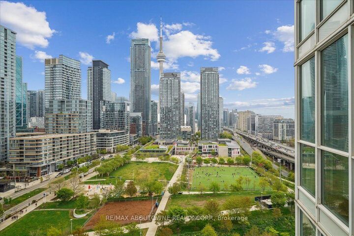 Property Photo:  75 Queens Wharf Road 1901  ON M5V 0J8 