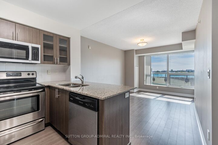Property Photo:  75 Norman Bethune Avenue 412  ON L4C 9N6 
