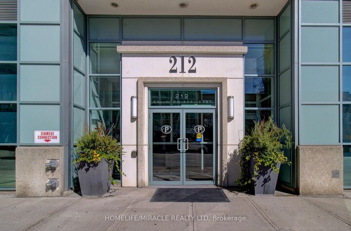 212 Eglinton Avenue 705 — photo 1