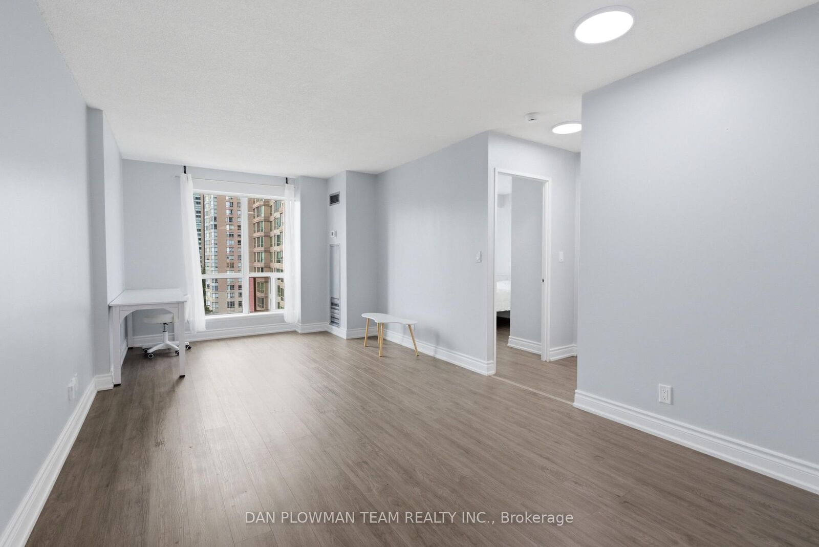 Property Photo:  8 Lee Centre Drive 913  ON M1H 3H8 
