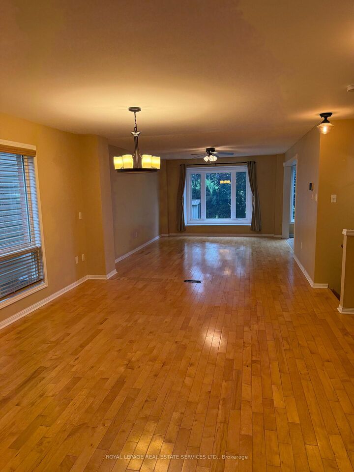 Property Photo: 2254 Pathfinder Drive ON L7L 6L6