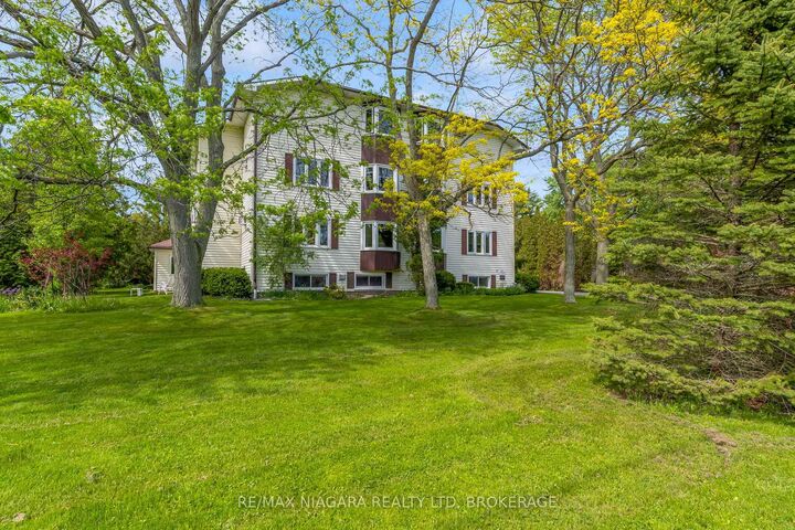 Property Photo:  833 Foss Road 2-3  ON L0S 1C0 