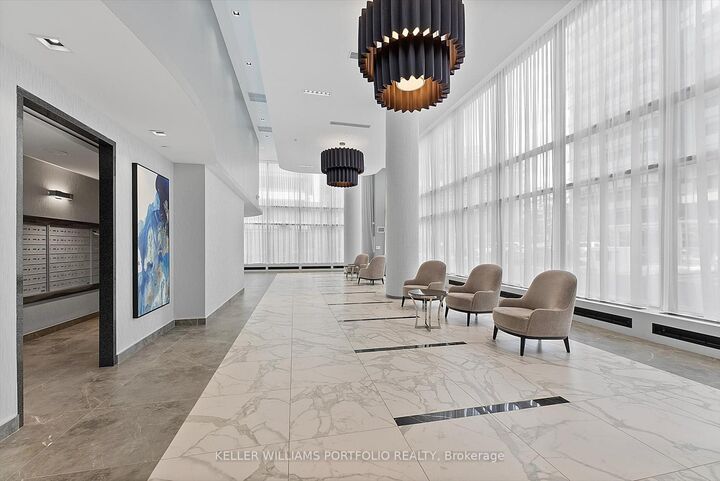 Property Photo:  95 Oneida Crescent 806  ON L4B 0H5 
