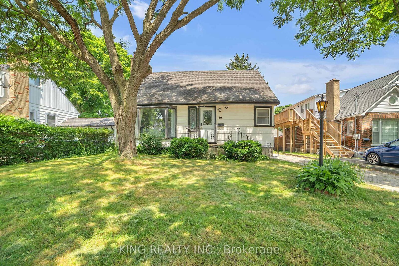 Property Photo:  60 Eastman Avenue  ON N5W 2M4 