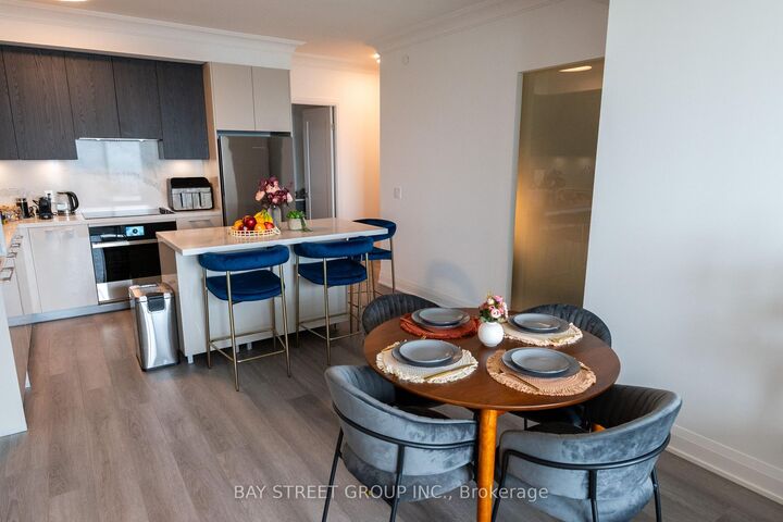 Property Photo:  8 Water Walk Drive A 3207  ON L3R 6L4 