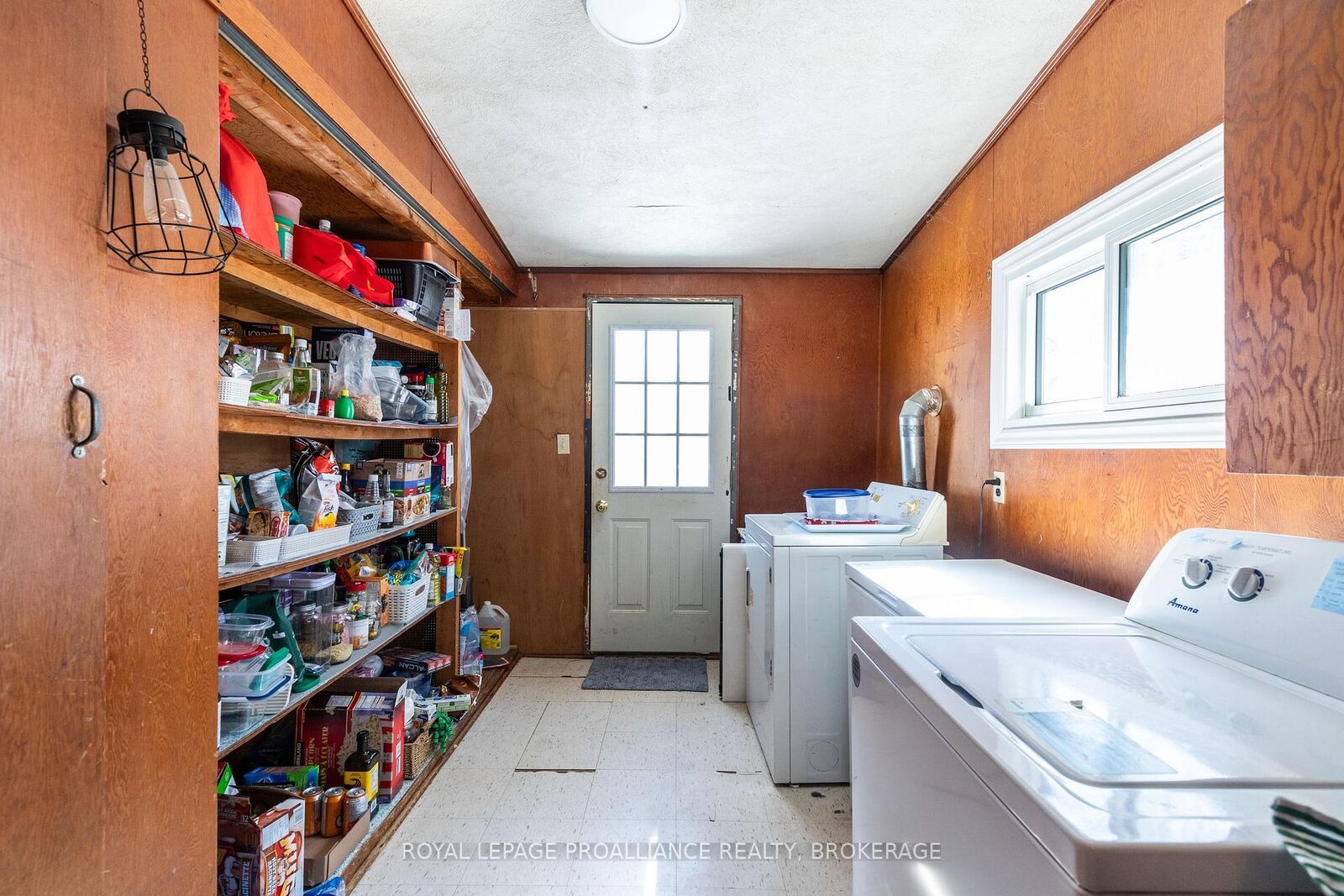 Property Photo:  153 Macdonnell Street  ON K7L 4B9 