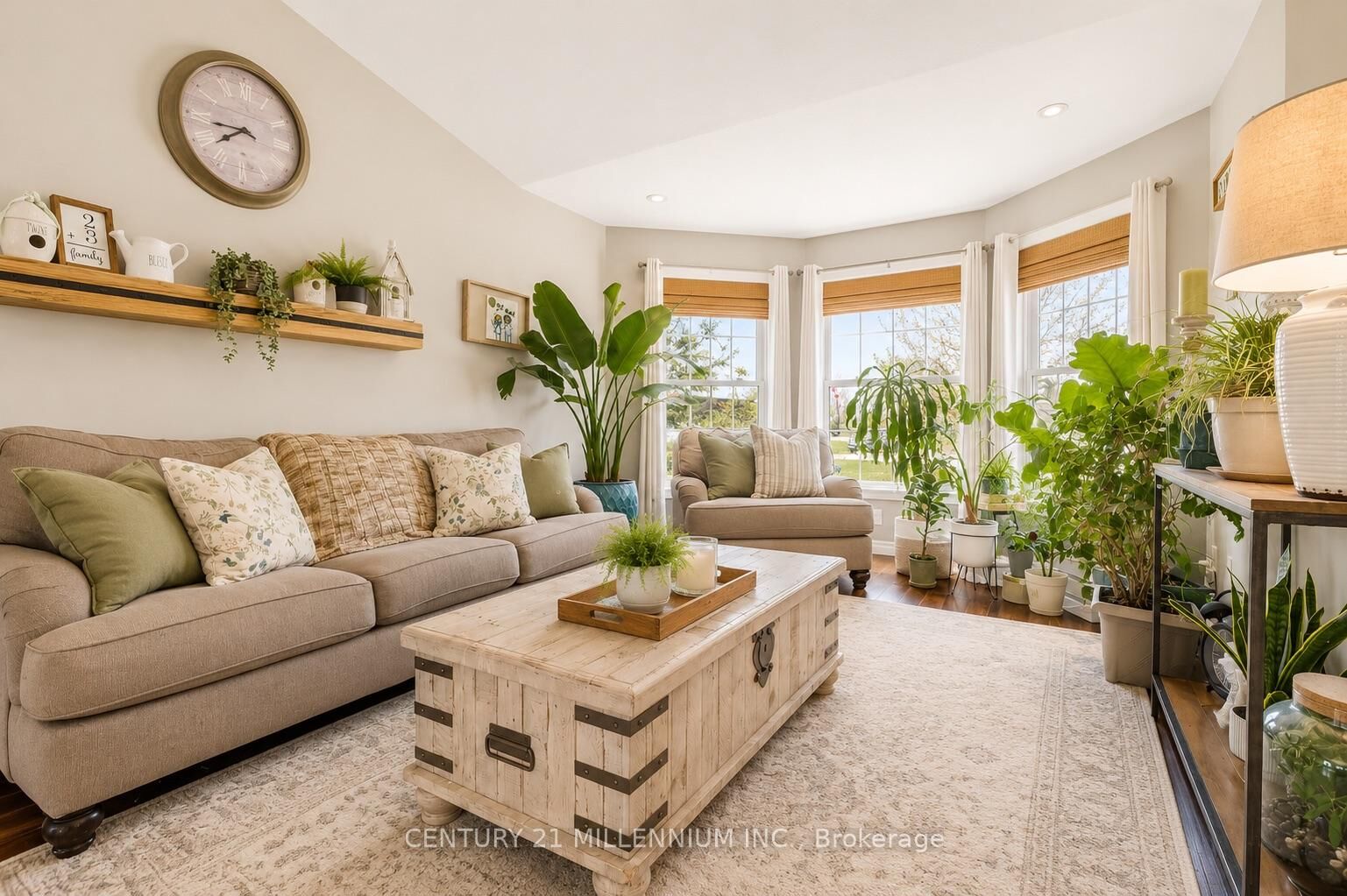 Property Photo:  1100 Walker Street  ON N0G 2X0 