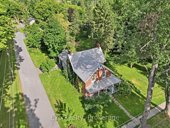 Property Photo:  143 Edward Street  ON K0K 3E0 