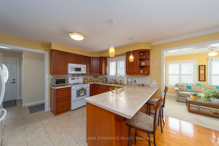 Property Photo:  6 Virginia Avenue  ON L9Z 3A8 