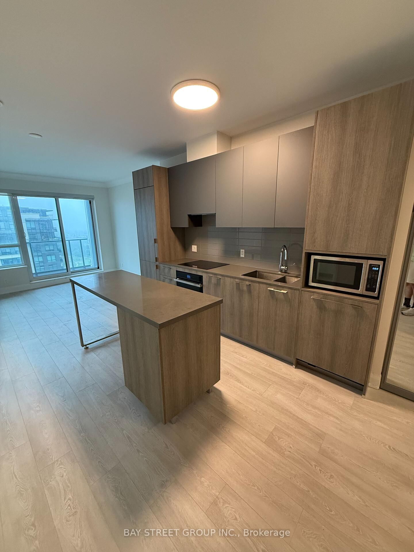 Property Photo:  18 Water Walk Drive 3201  ON L3R 6L5 