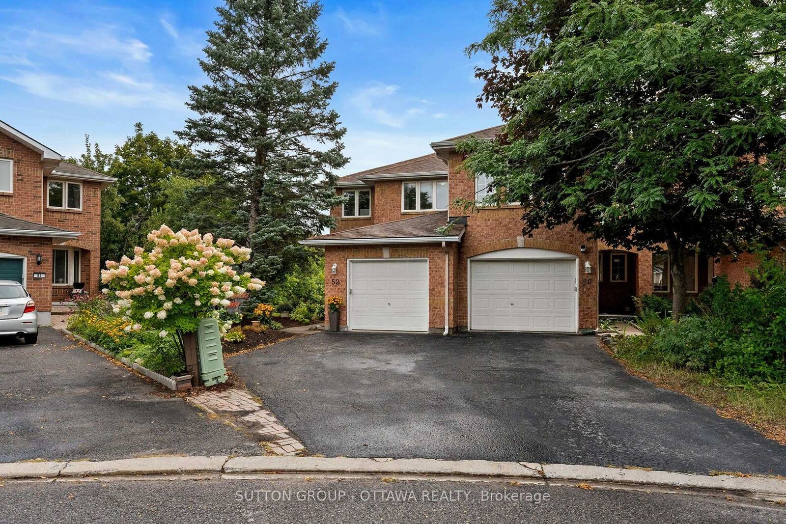 Property Photo:  52 Windcrest Court  ON K2T 1B5 