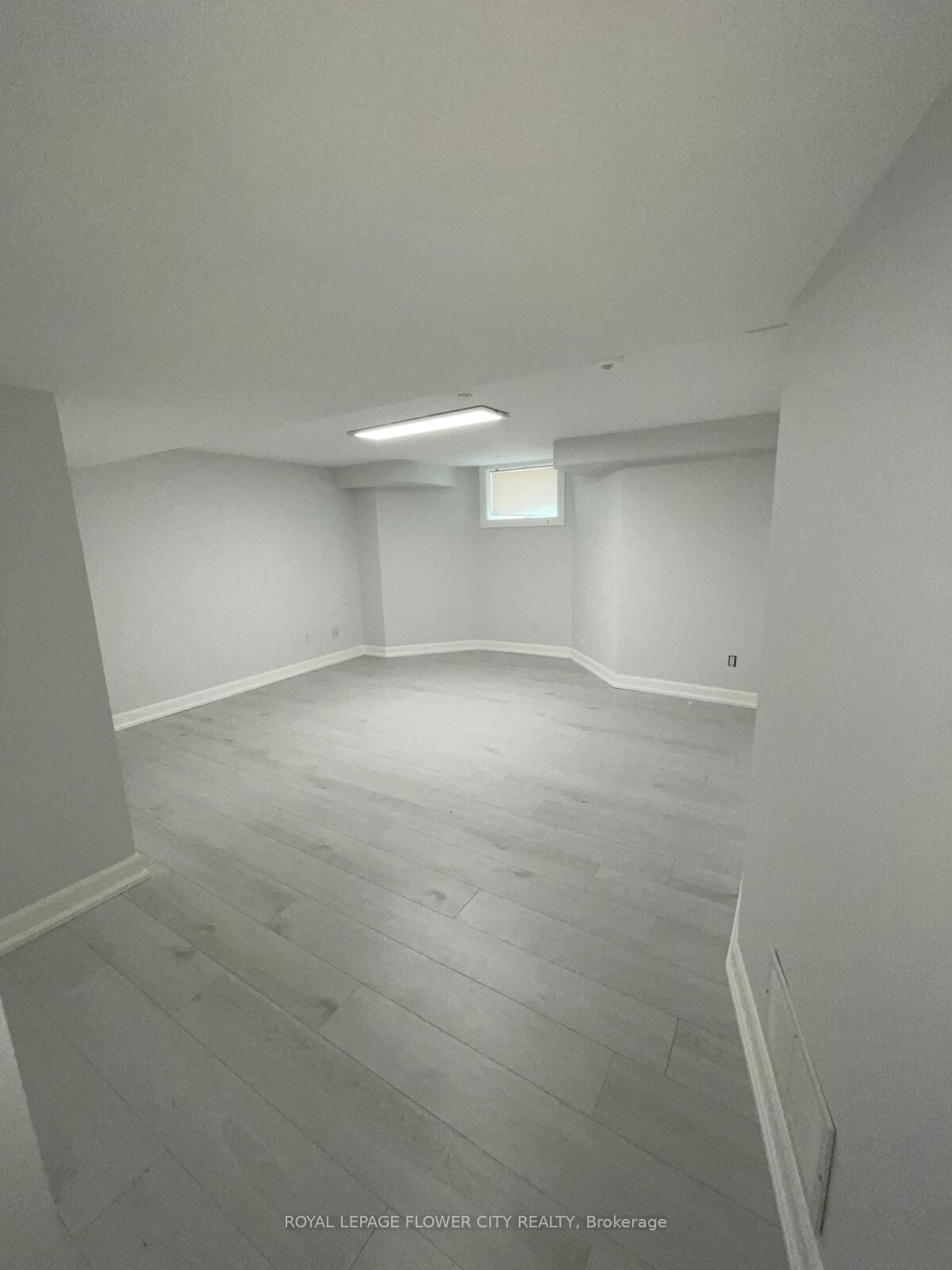 Property Photo:  18 Reuben Avenue Lwr Lvl  ON M9M 1E5 