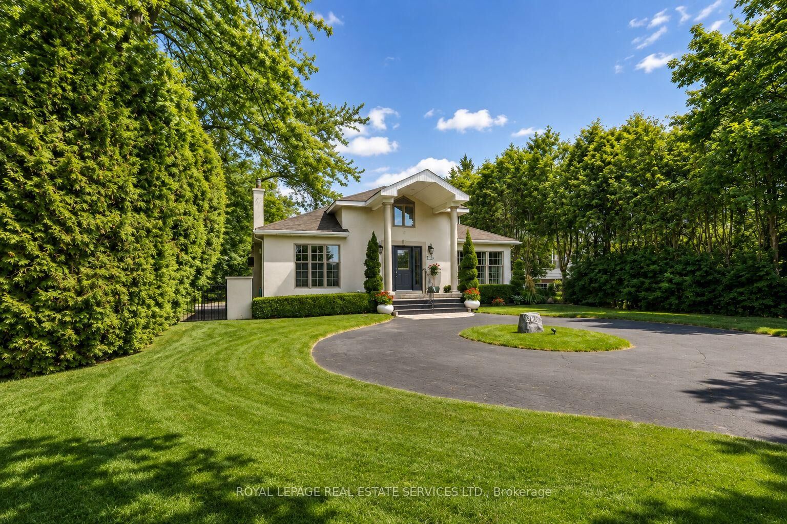 Property Photo:  3423 Lakeshore Road  ON L7N 1B5 