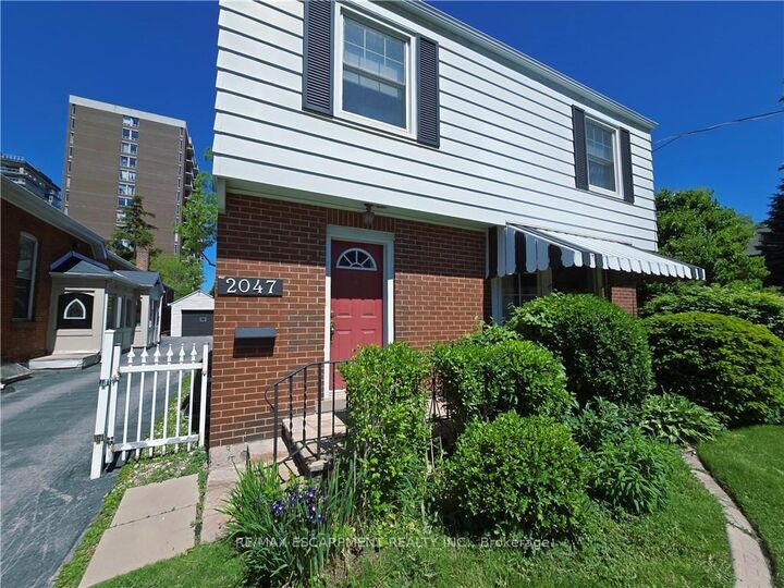 Property Photo:  2047 James Street  ON L7R 1H4 